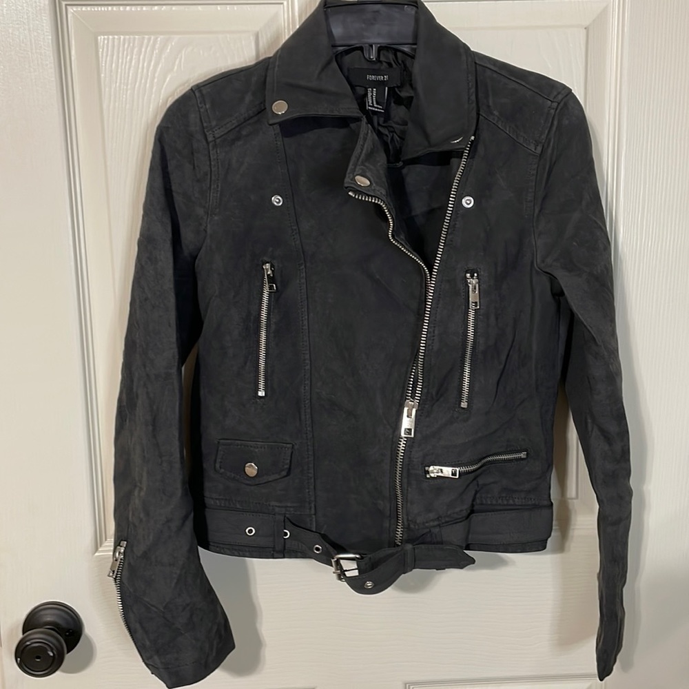 Forever 21 Grey Matte Faux Leather Moto Jacket SZ M new without tags